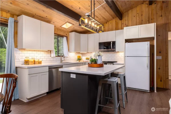 238d5a0af2755f18bb0ae671be659cce-uncropped_scaled_within_1536_1152