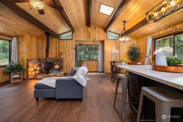 60ec338176405b26b395c06e6d5cefdb-uncropped_scaled_within_1536_1152