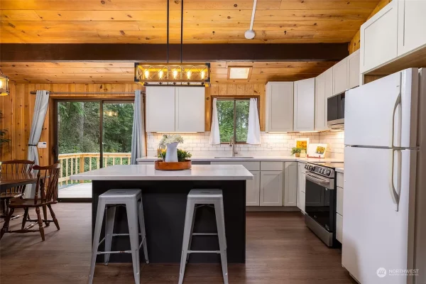 87443f165bd491a5f60f5f80b6926c63-uncropped_scaled_within_1536_1152